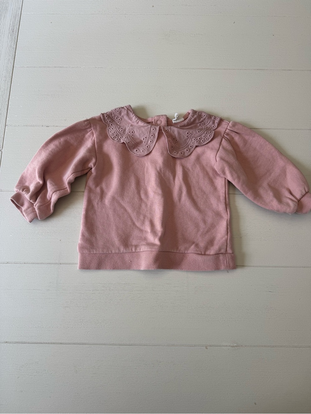H&M Dusty Pink Sweatshirt with Eyelet Scallop Collar